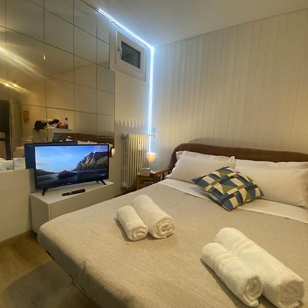 Alpine Nest With Swimmingpool Apartment Moggio  ภายนอก รูปภาพ