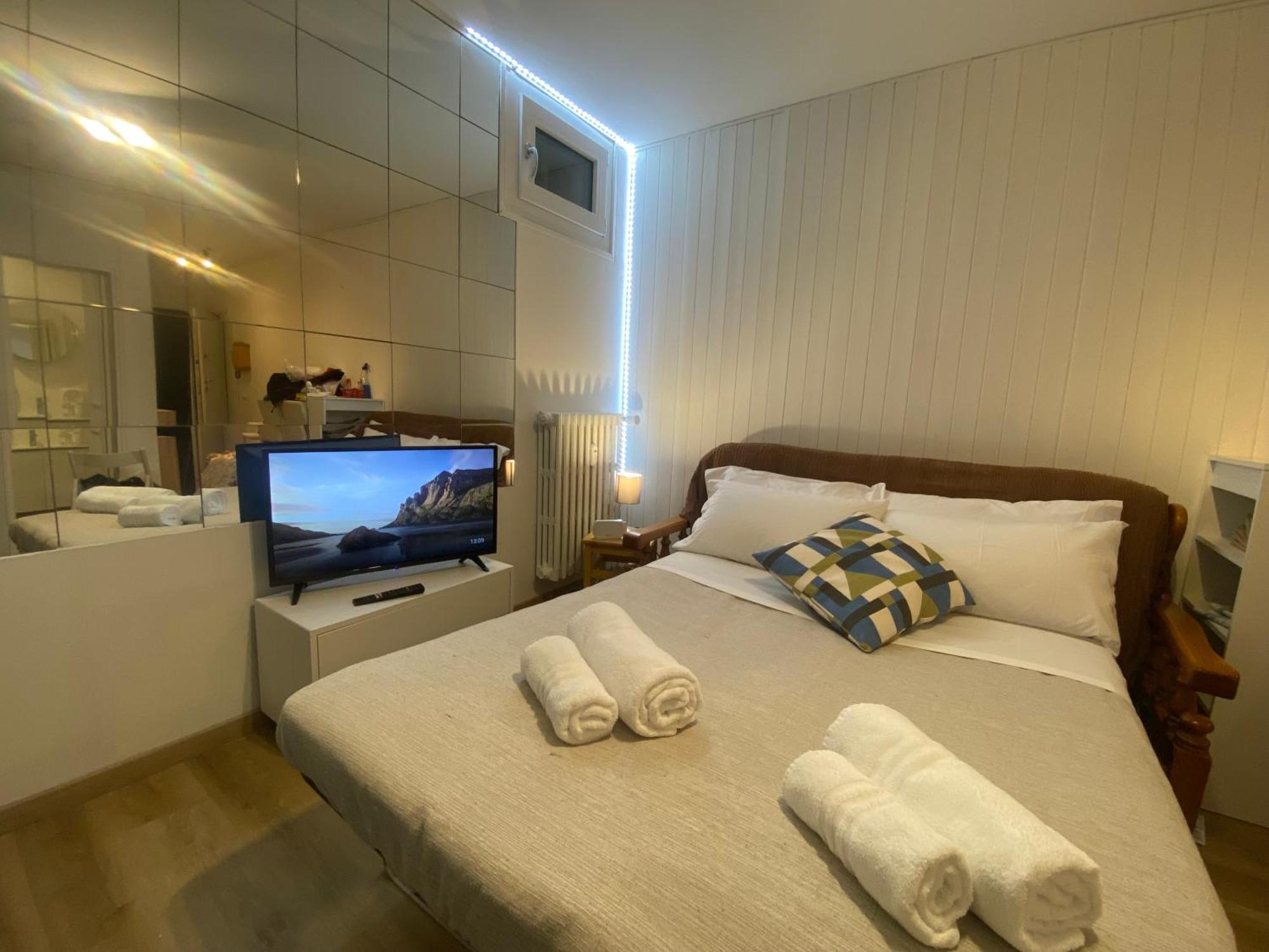 Alpine Nest With Swimmingpool Apartment Moggio  ภายนอก รูปภาพ